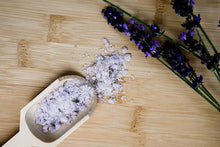Load image into Gallery viewer, Relax Bubbling Lavender Vanilla Bath Salts